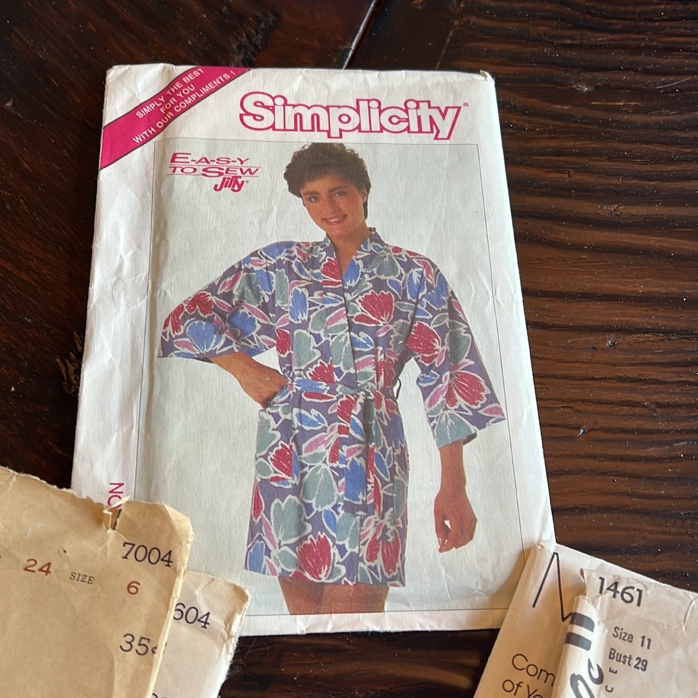 Group of Vintage Patterns - Picture 6 of 7